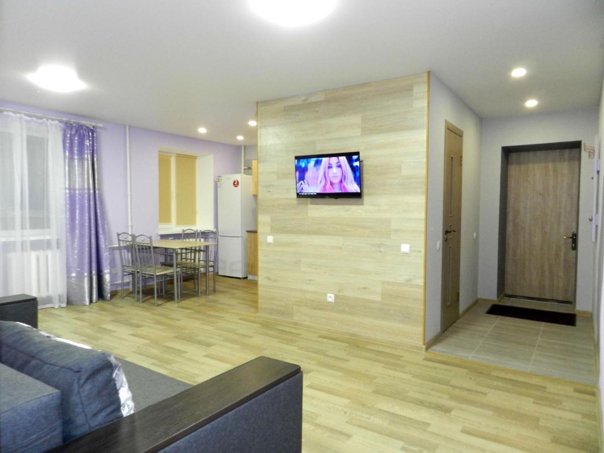 3-Room Apartment Near Inturist On Sobornyi Avenue 156, By Grandhome Zaporizhia Exteriér fotografie